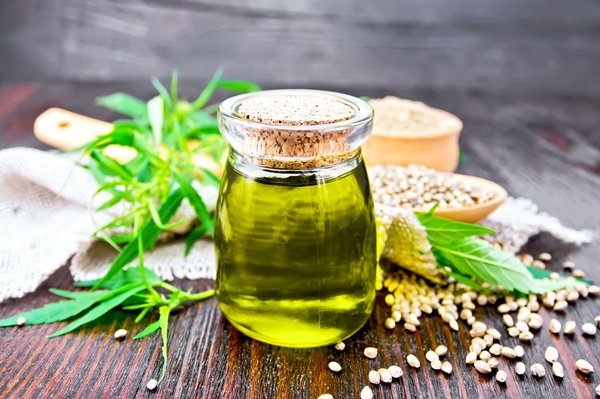 Guide sur les bénéfices et risques de l'huile de chanvre